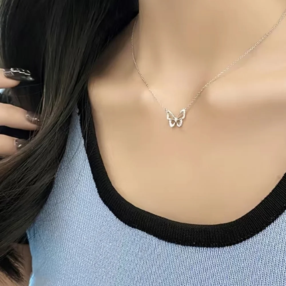 NEW Rhinestone Butterfly Pendant Necklace silver
